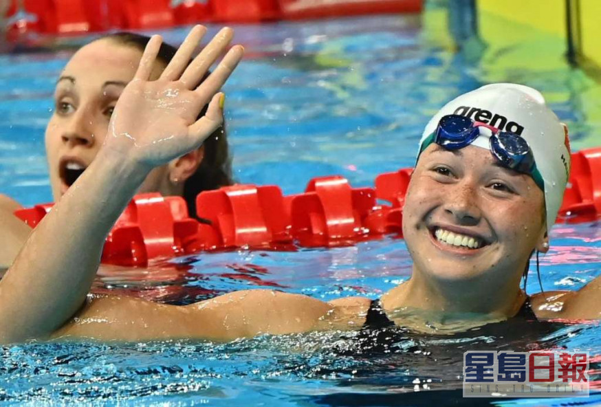 何诗蓓多次为香港出战世界性游泳比赛夺得好成绩。