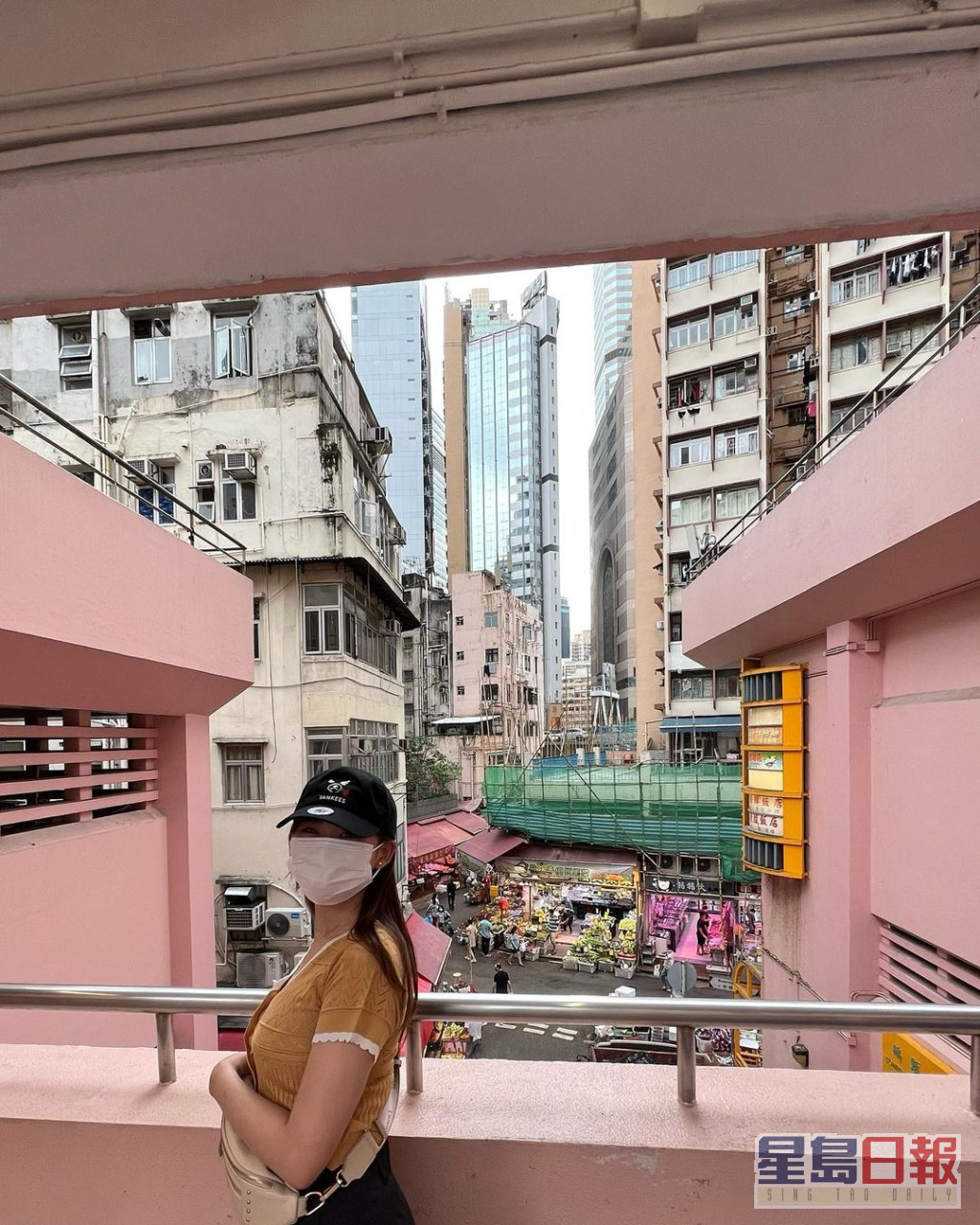 滨口爱子努力学习广东话，融入香港生活。