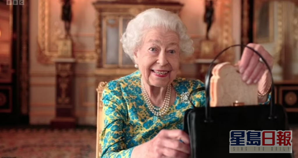 英女皇自爆会在手袋内随身携带着果酱三文治。