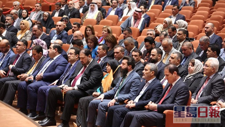 伊拉克国会议员开会以选出该国总统。路透社图片