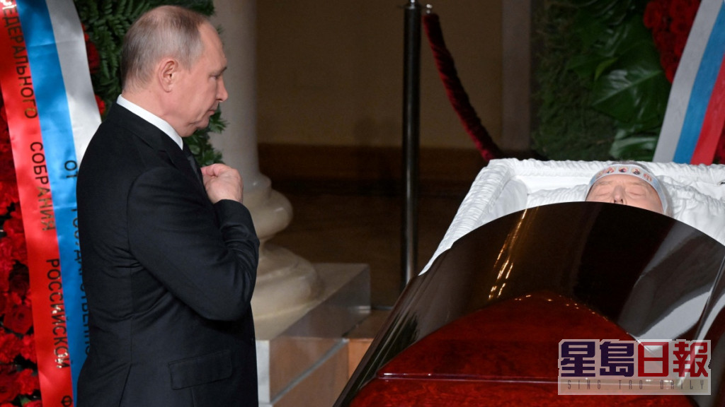 普京日前出席日里诺夫斯基的丧礼。REUTERS