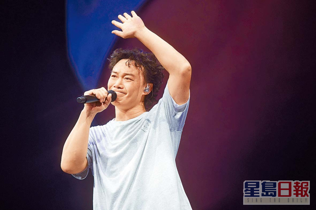 陈奕迅主唱、周耀辉填词的《人啊人》入围「最佳作词人奖」。