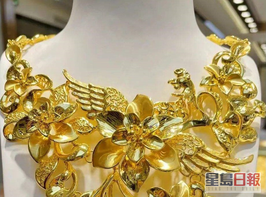 王氏夫妻二人花4萬元買下了價值25萬元的金飾後拒撤單。網上圖片