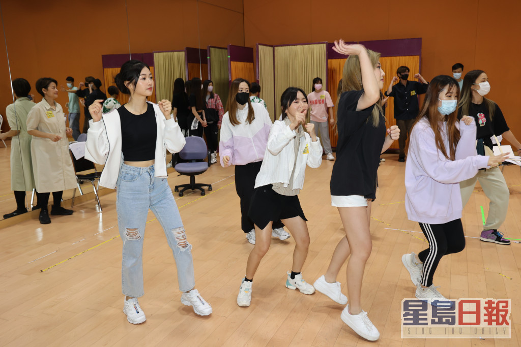 TVB藝員落力為台慶練舞。