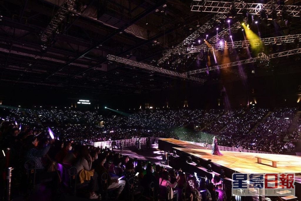 杨千嬅去年在亚洲国际博览馆Arena举行一连两场的《 MIRIAM YEUNG B minor MUSIC LIVE 2022》演唱会。