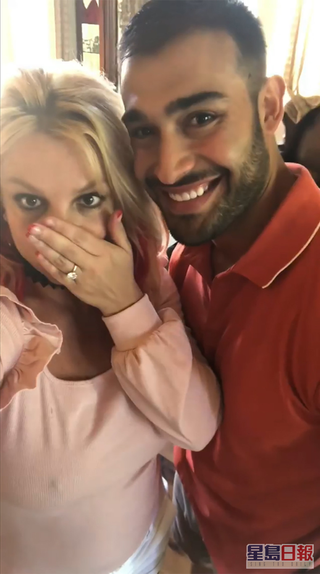 Britney与Sam订婚后，今年4月公布怀孕消息，可惜不幸流产。
