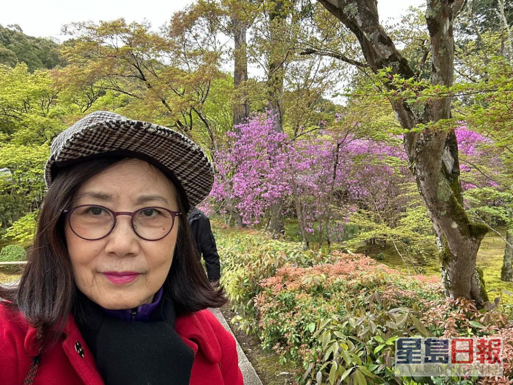 汪明荃最近去日本旅行，不过因为花期已过而未能赏樱花。