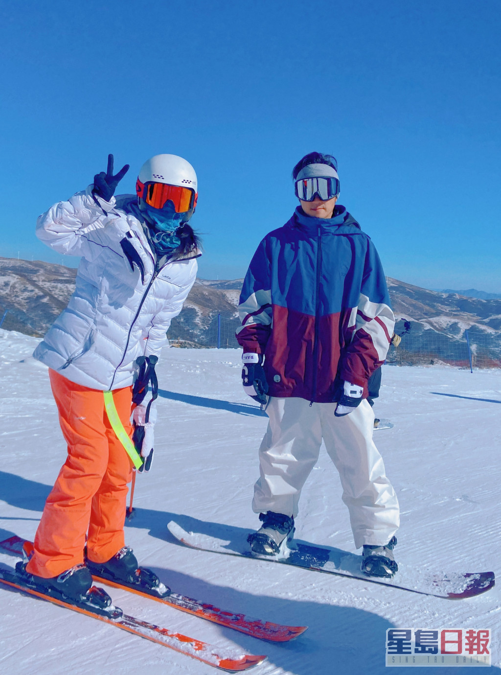 谢霆锋最近于内地滑雪场滑雪，不断被网民野生捕获。