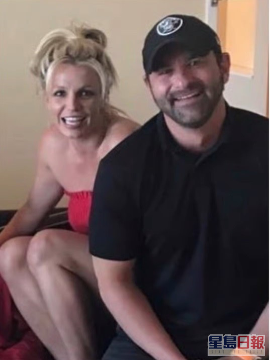 Britney Spears發文表示沒有邀請兄長Bryan出席婚禮。