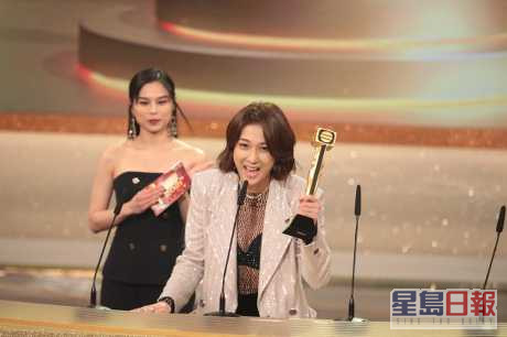 鍾嘉欣在台上多次感謝TVB。  ​