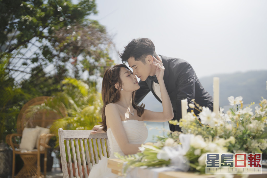连诗雅、陈家乐日前宣布将于下月24日举行婚礼，还公开靓靓婚纱相。