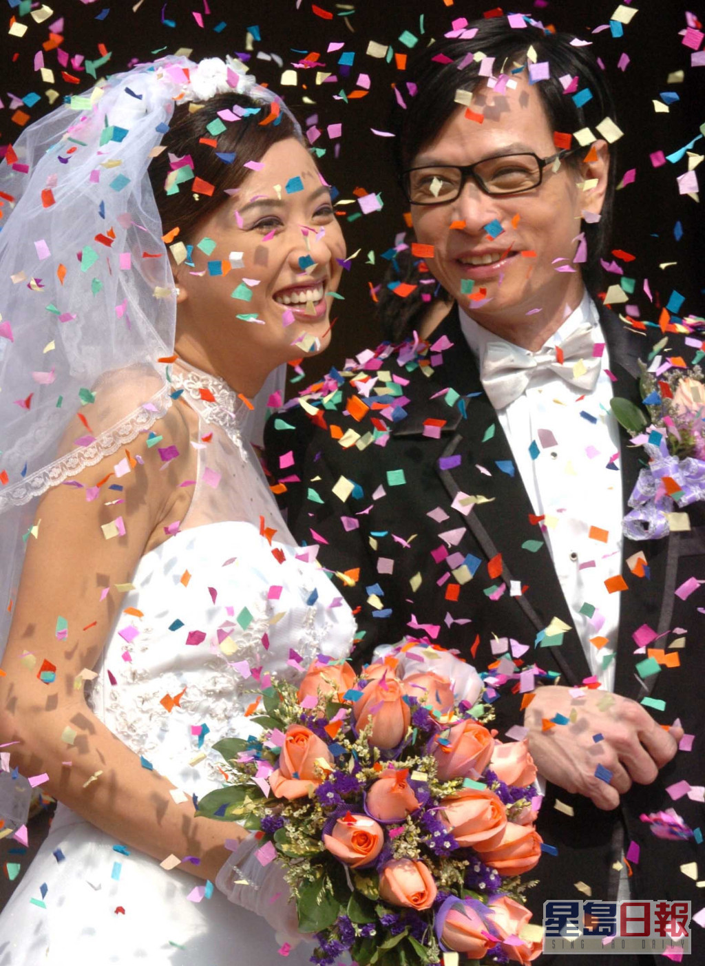 张文慈与吴廷烨为剧集拍摄结婚场口。