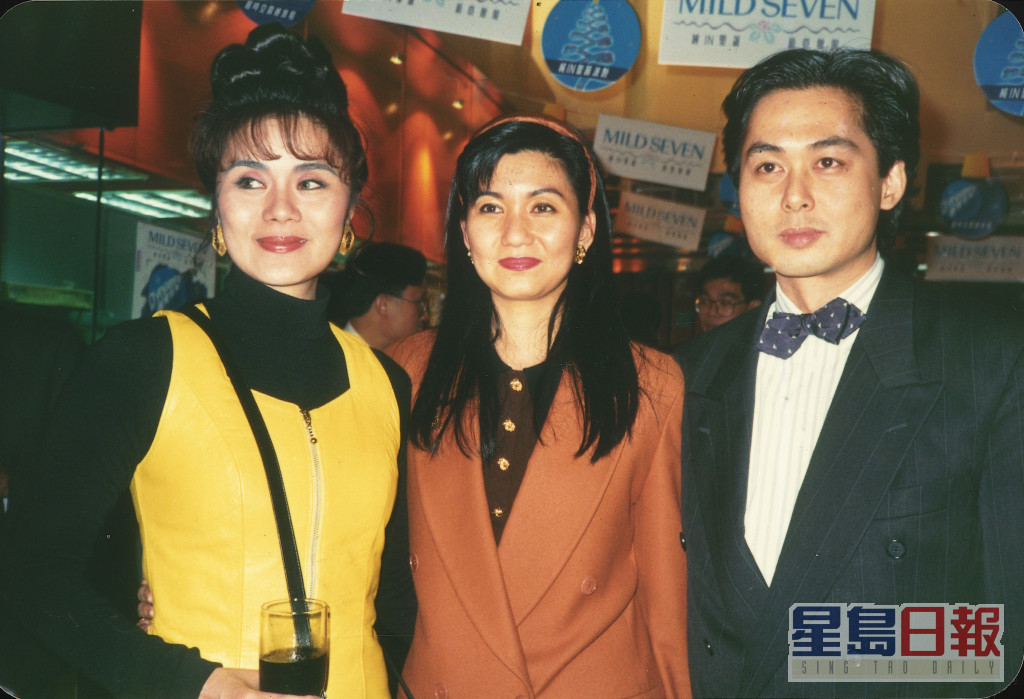 乐易玲（中）1993年与则师陈君毅结婚，先后诞下两个囝囝，两人2018年一度传出婚变。