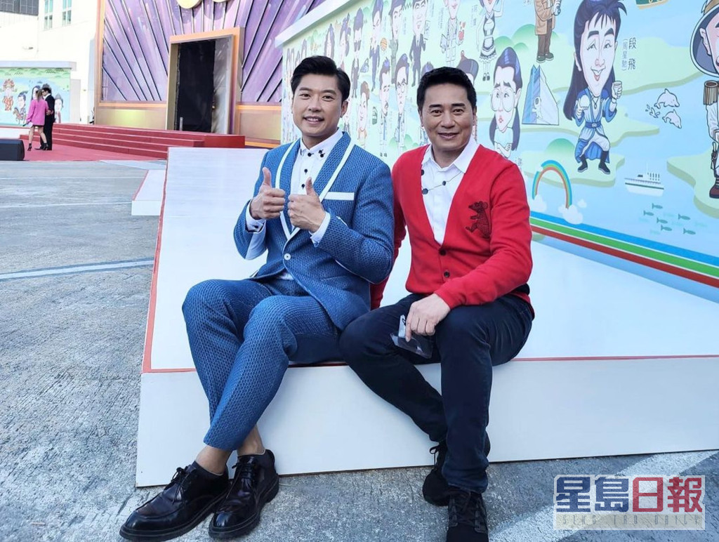 2016年，李伟健与欧瑞伟齐获提名《万千星辉颁奖典礼2016》「最受欢迎剧集搭档」奖项，当时已经有观众更笑言他们是最合衬的「CP」。