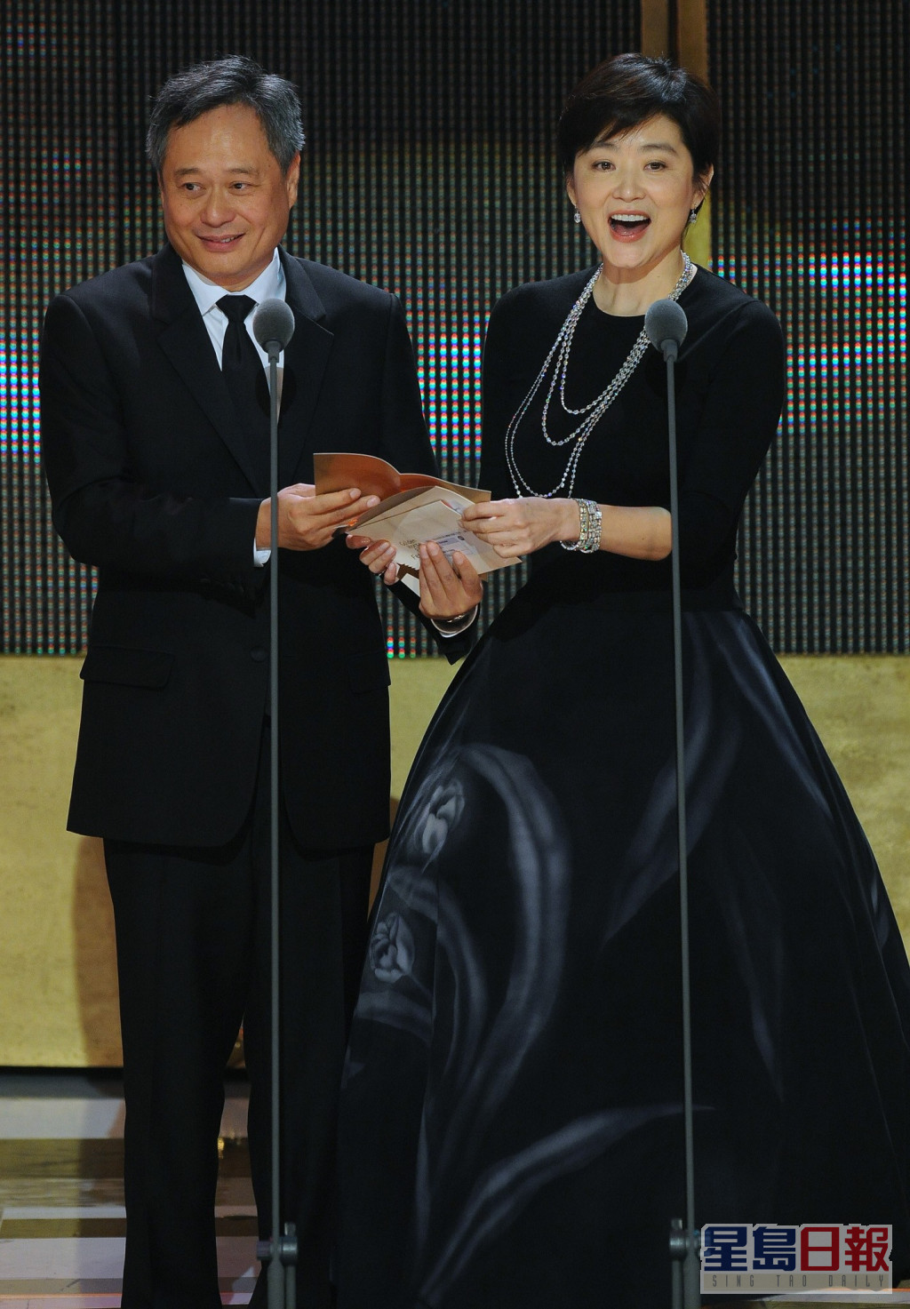 林青霞淡出影壇後，仍有現身金馬獎頒獎。