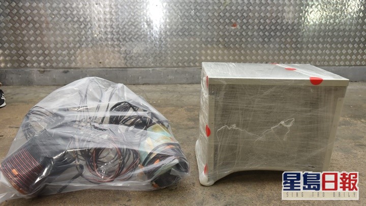 行动中检获的可卡因被收藏在变压器中贩运。