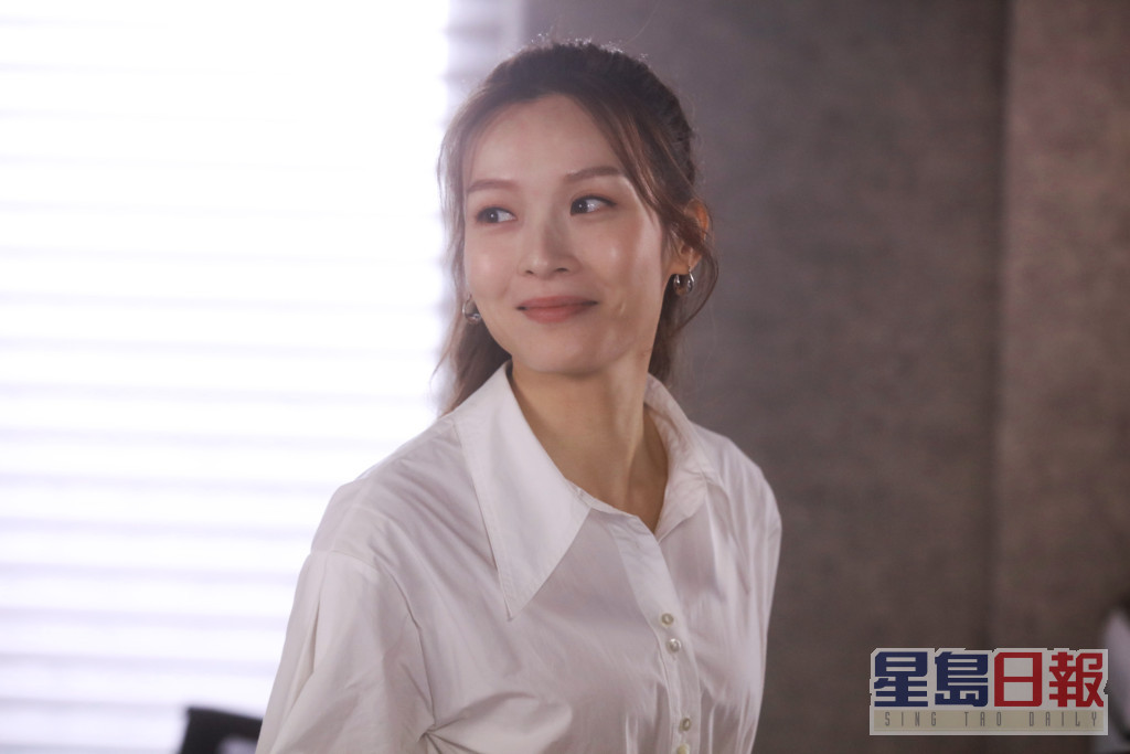李佳芯在TVB剧《有种好男人》的造型充满仙气。
