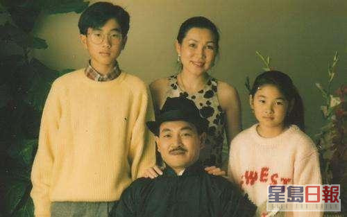 刘恺威10几岁时，一脸青春。