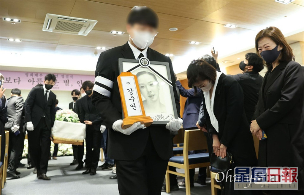 姜受延火化后将安葬于京畿道的龙仁公园墓园，并与父母团聚。  