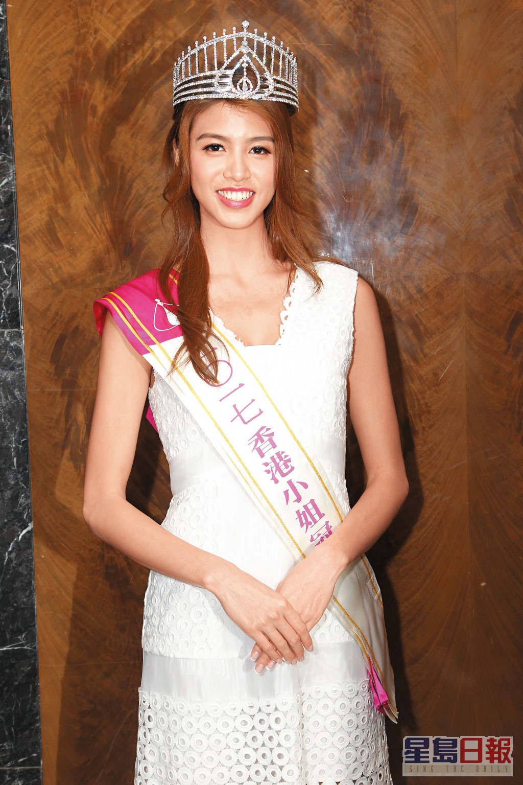 雷庄𠒇2017年参选港姐夺得冠军及最上镜小姐。