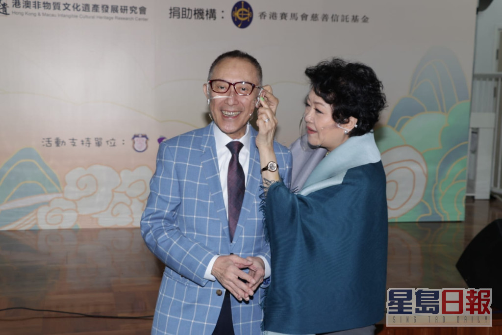 毛俊辉和太太胡美仪现身启动礼时，表示计划目标是能够有展演的作品。
