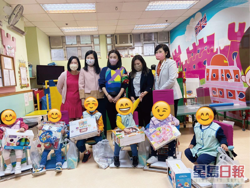 陈凯韵曾到「协康会」探访特殊儿童。