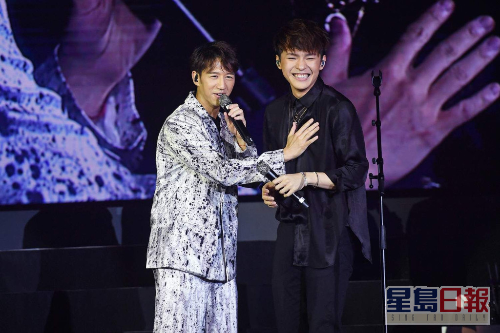 去年8月Jay和陳卓賢曾合作舉行《我是現場音樂會》。