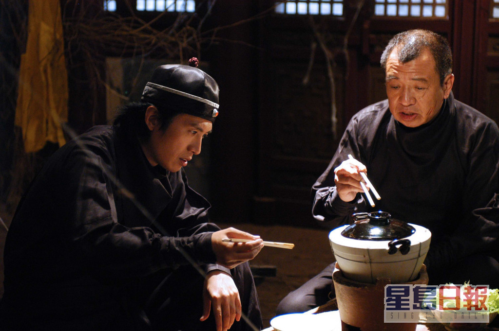 黄子华、许绍雄2007年再度合作，拍无綫剧《奸人坚》。