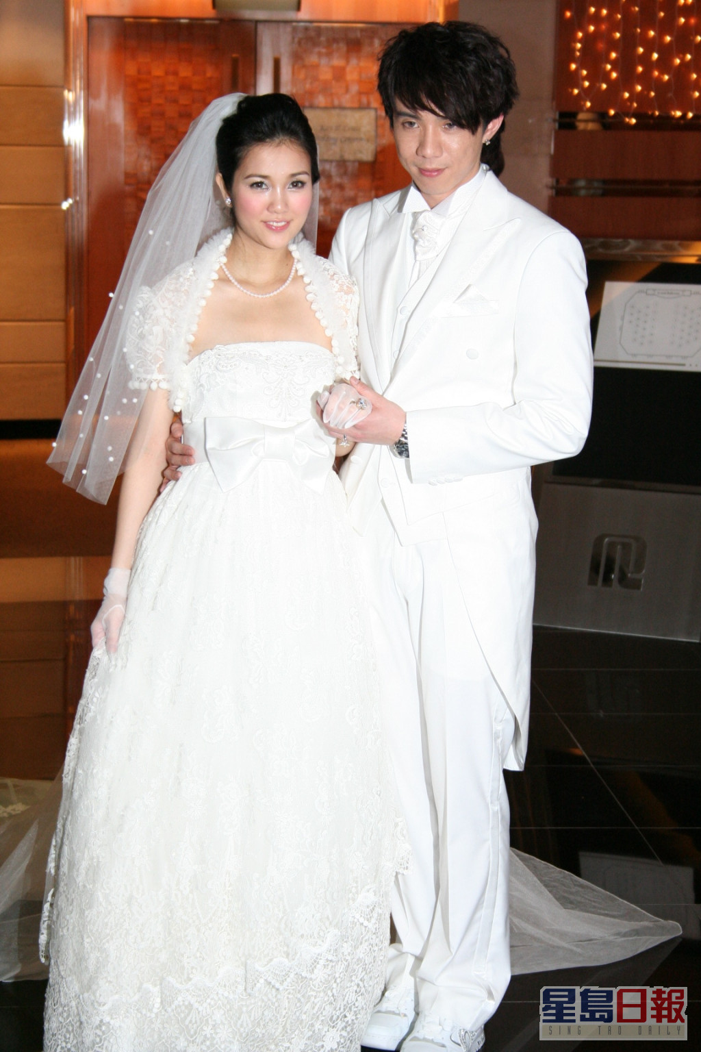2007年谢安琪与张继聪结婚。