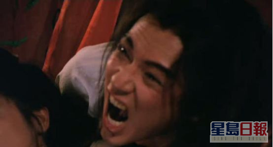 單立文在1994年李翰祥執導的《少女潘金蓮》中分飾兩角。