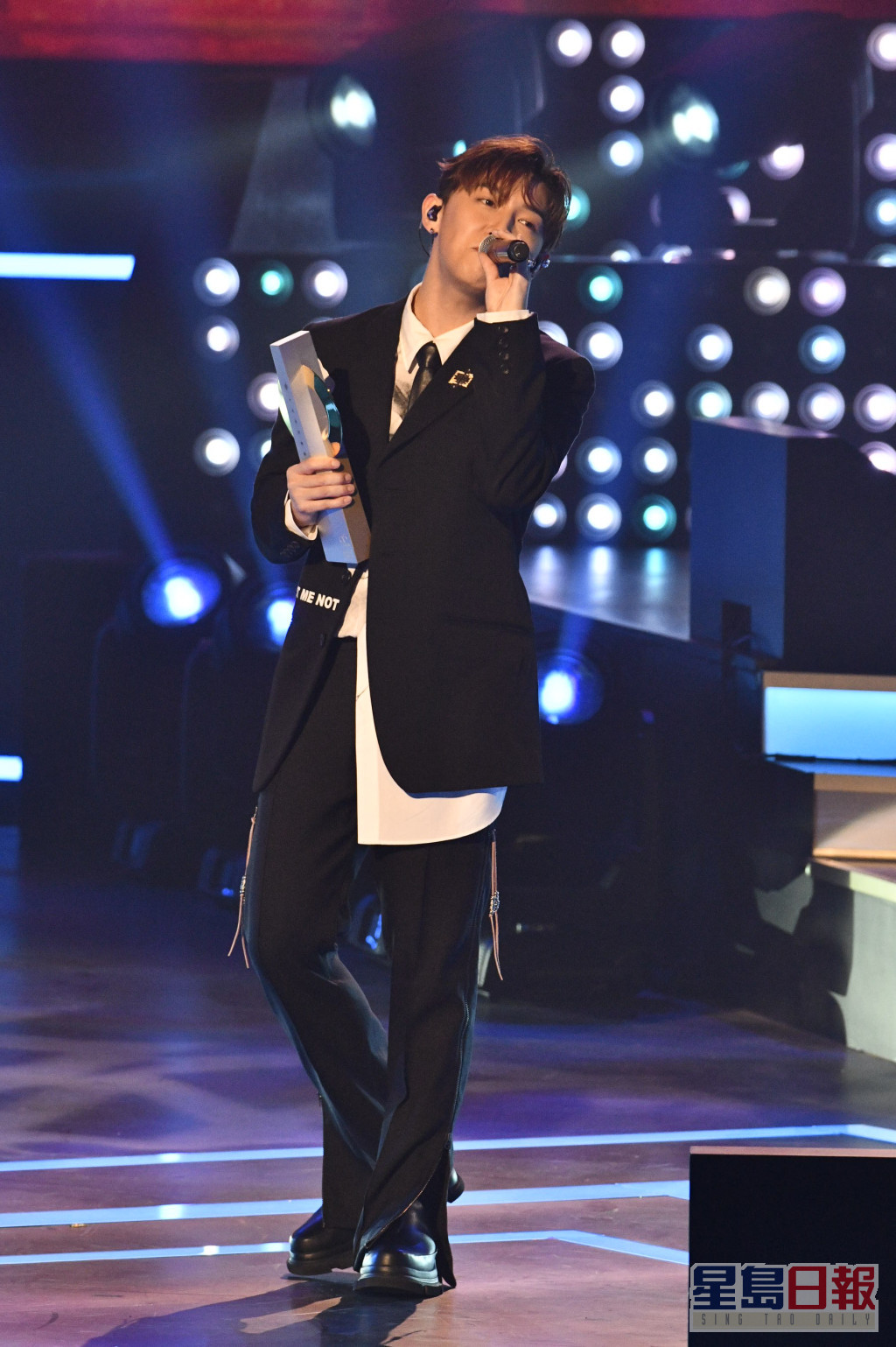 MC已夺得最优秀流行男歌手大奖。  ​