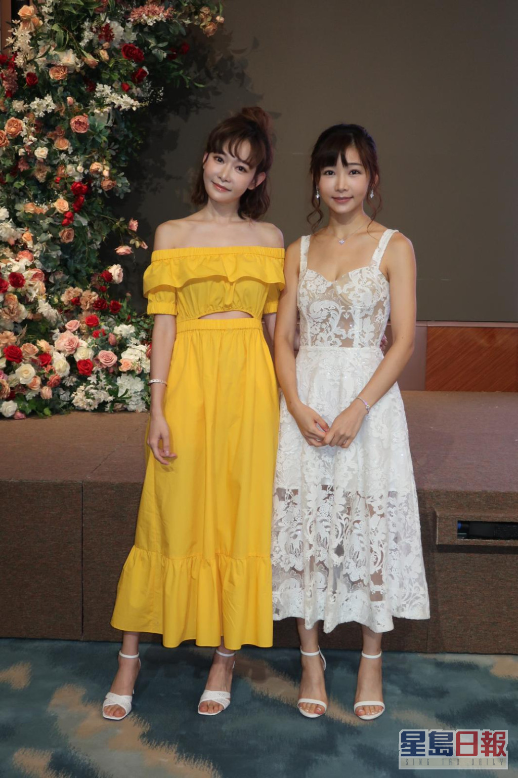 简淑儿和赵慧珊一齐出席婚礼活动。