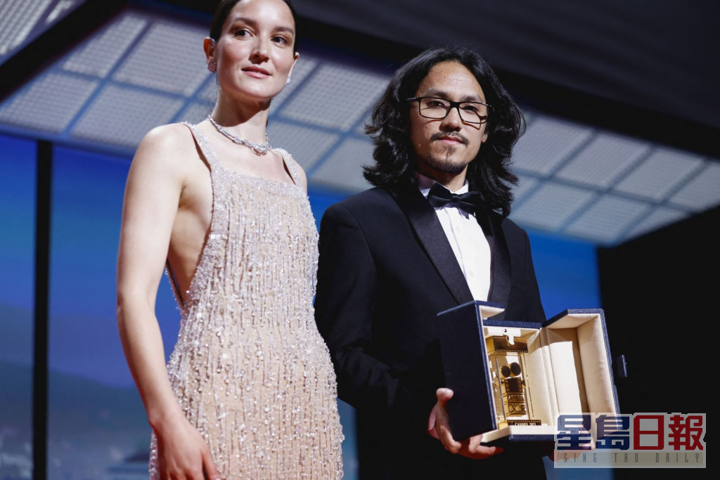 越南裔導演范天安獲頒金攝影機獎，此獎項是設立以獎勵具潛力電影創作新人。