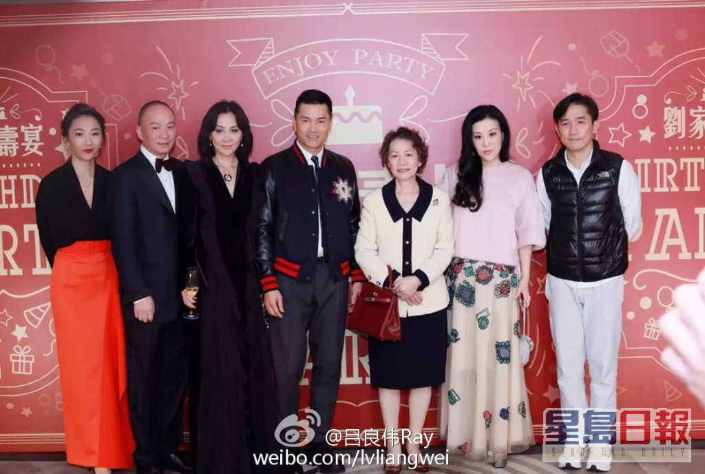 梁朝伟、刘嘉玲与吕良伟相交多年，刘嘉玲2016年在上海为妈妈和弟弟设生日宴会，吕良伟和太太也有出场。