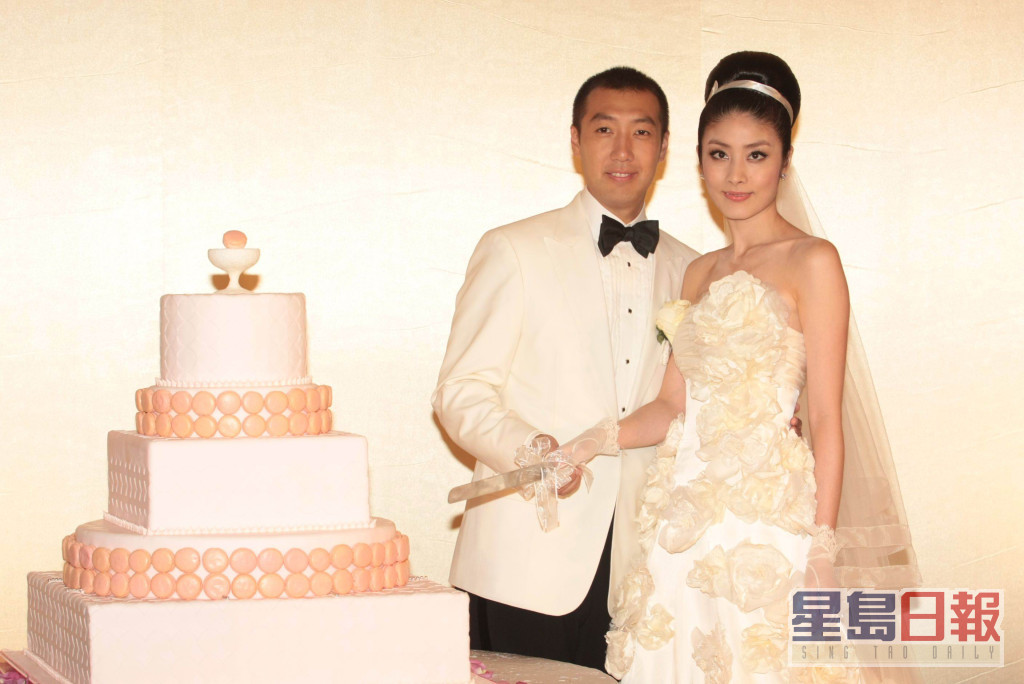 陳慧琳於2008年嫁相戀多年的劉建浩。