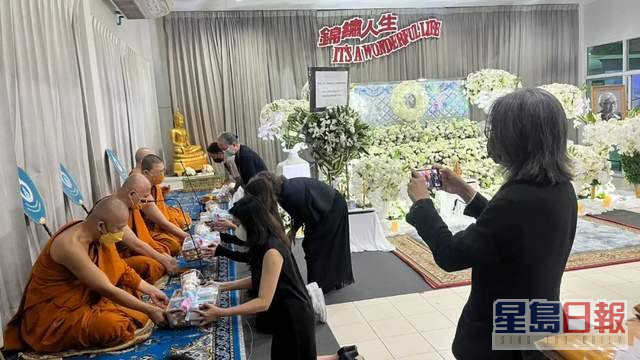 喪禮中，每晚有泰國高僧為陳銅民誦經祈福。（網上圖片）  