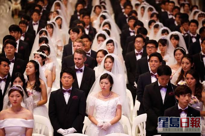 在南韩创立的「统一教」，多次举行「联合婚姻」将日本女性销出去。网上图片
