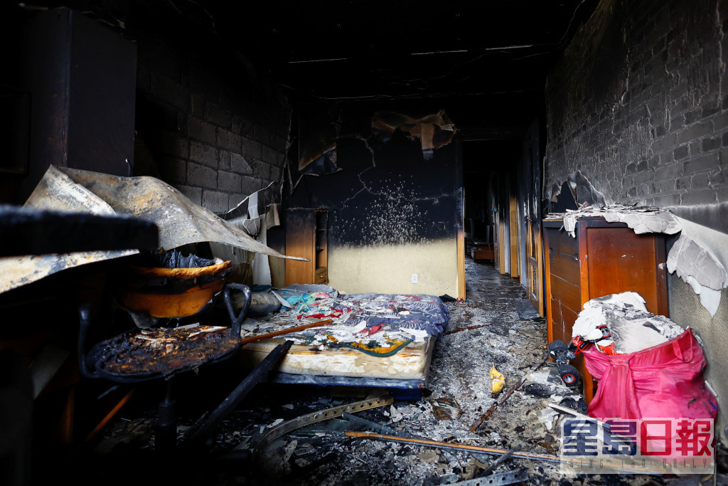 烏克蘭基輔被俄羅斯攻擊後，住宅樓受損嚴重。AP