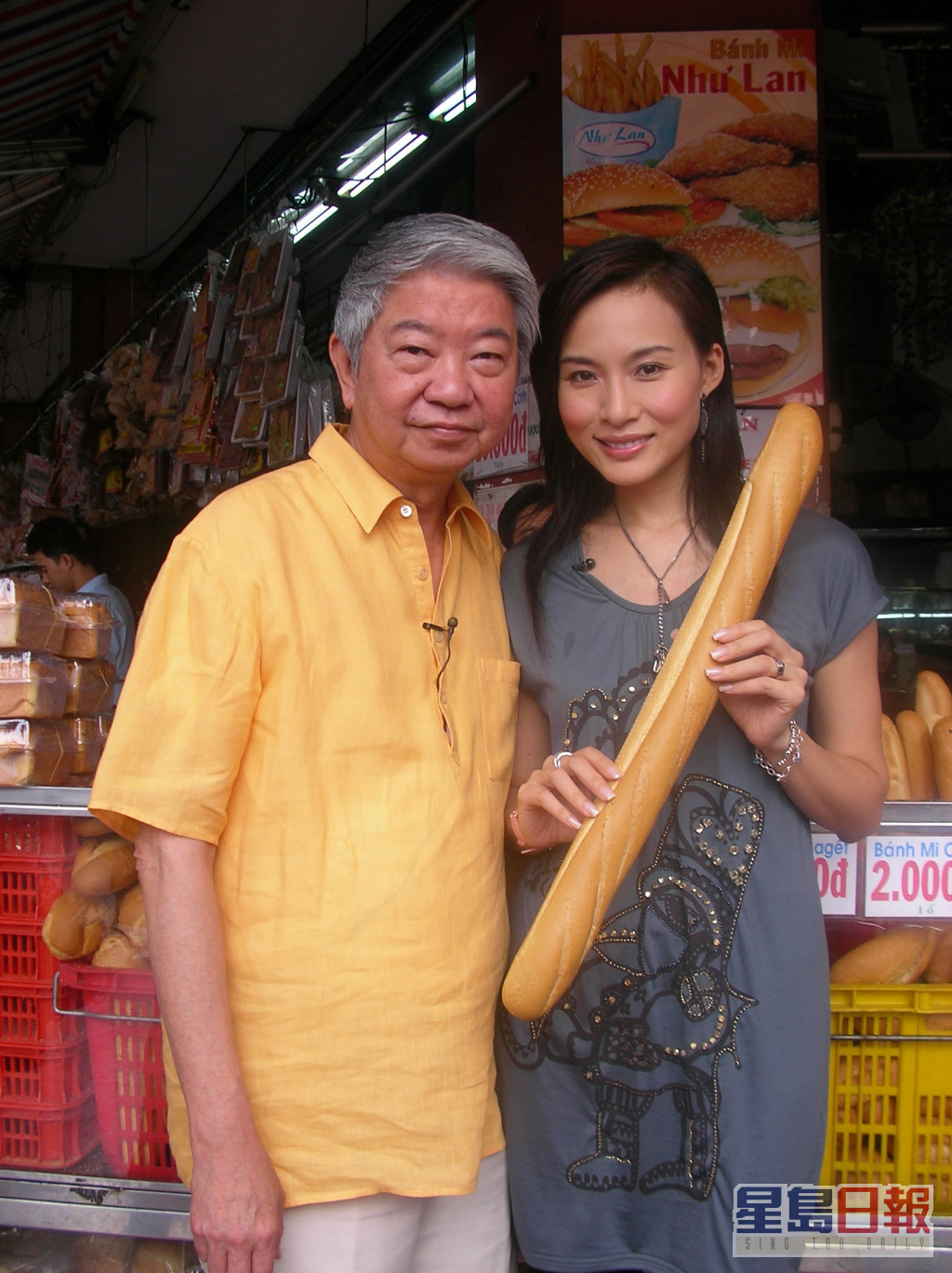2007年与杨峥拍无綫、深圳卫视合作节目《蔡澜逛菜栏》。