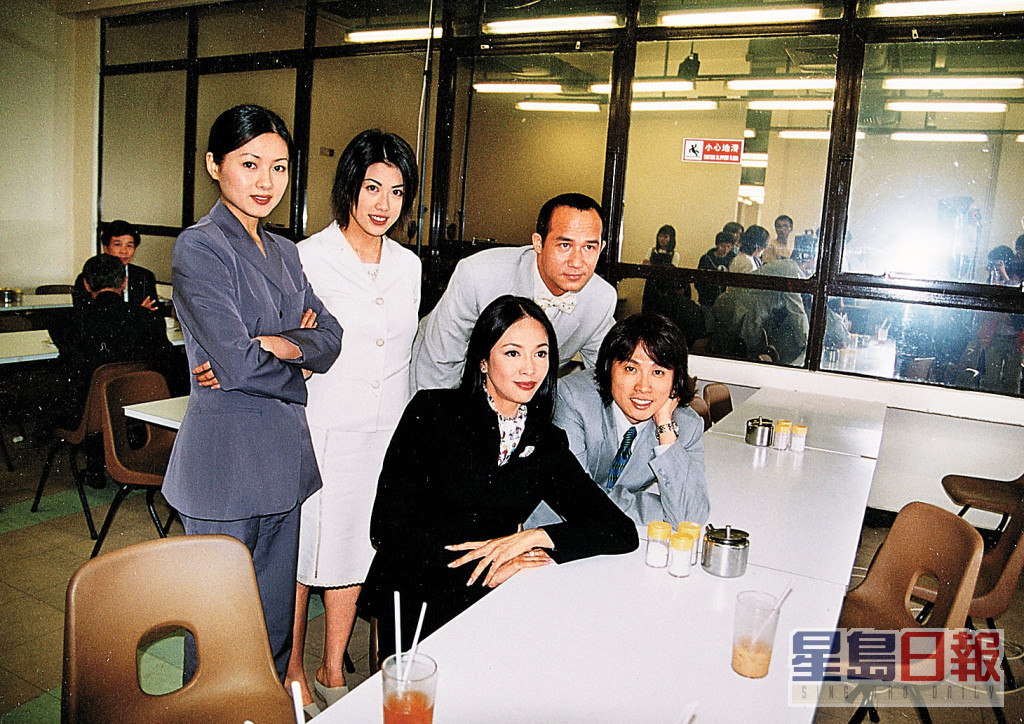 李子雄后来加入TVB拍剧，曾拍过《男亲女爱》等。