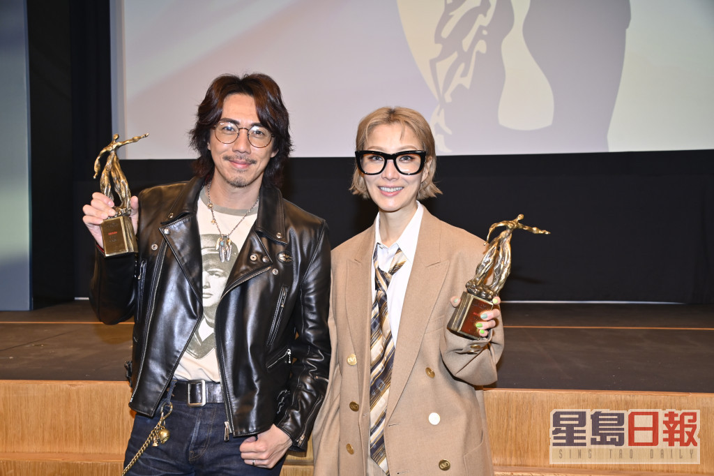 郑秀文早前凭《流水落花》夺得「第29届香港电影评论学会大奖」及「2022年度香港电影导演会年度大奖 」影后。