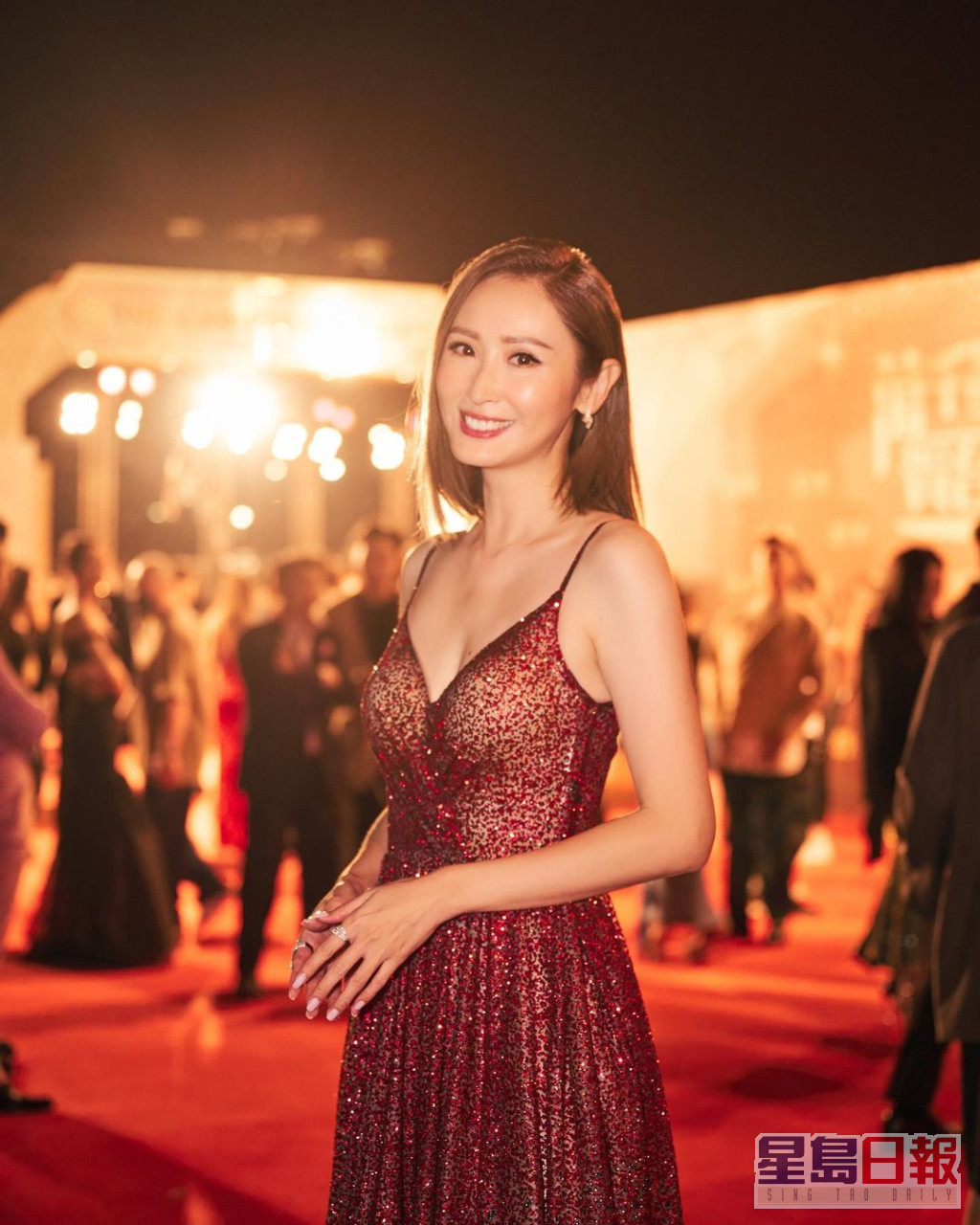 陈贝儿在2013年加入TVB，主力做主持、司仪等工作。
