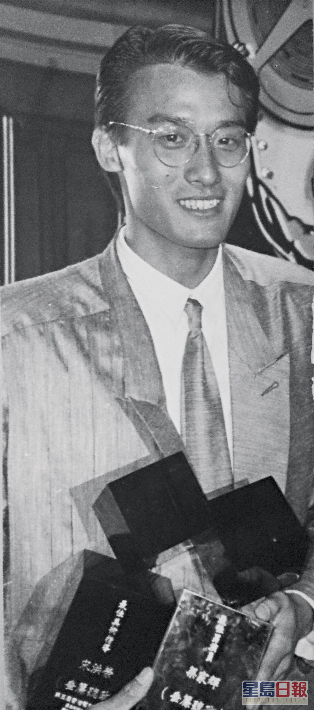梁家辉在1984年凭《垂帘听政》封金像影帝。