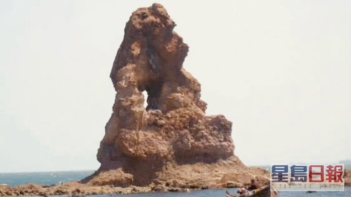 「石老人」原为青岛有名地标。网上图片