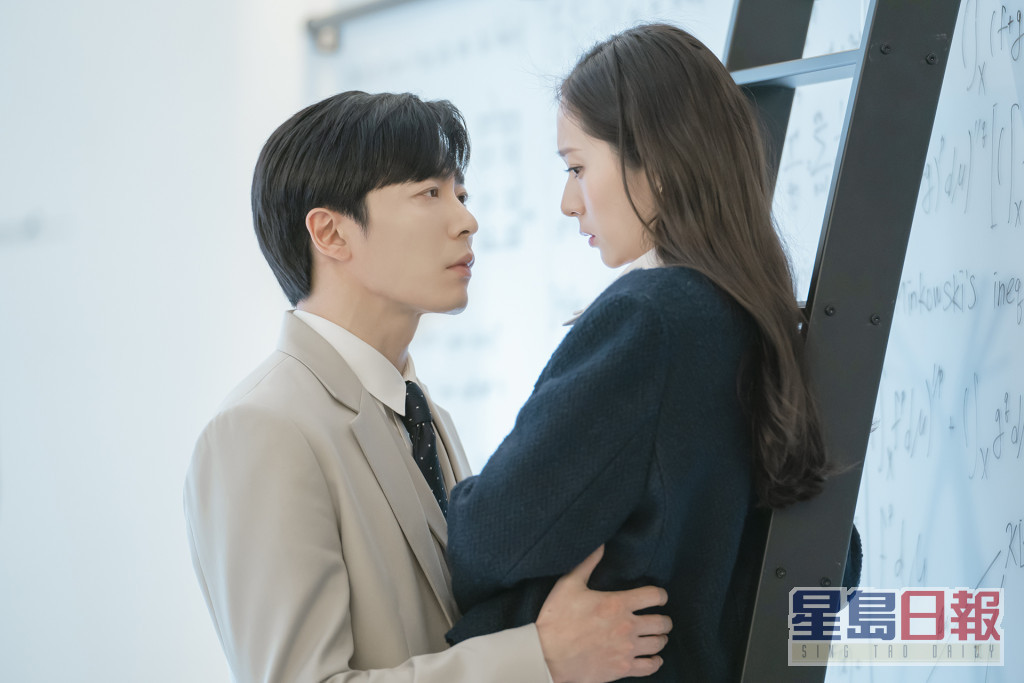 在「韓劇第8集接吻定律」發生後產生巨大變化。