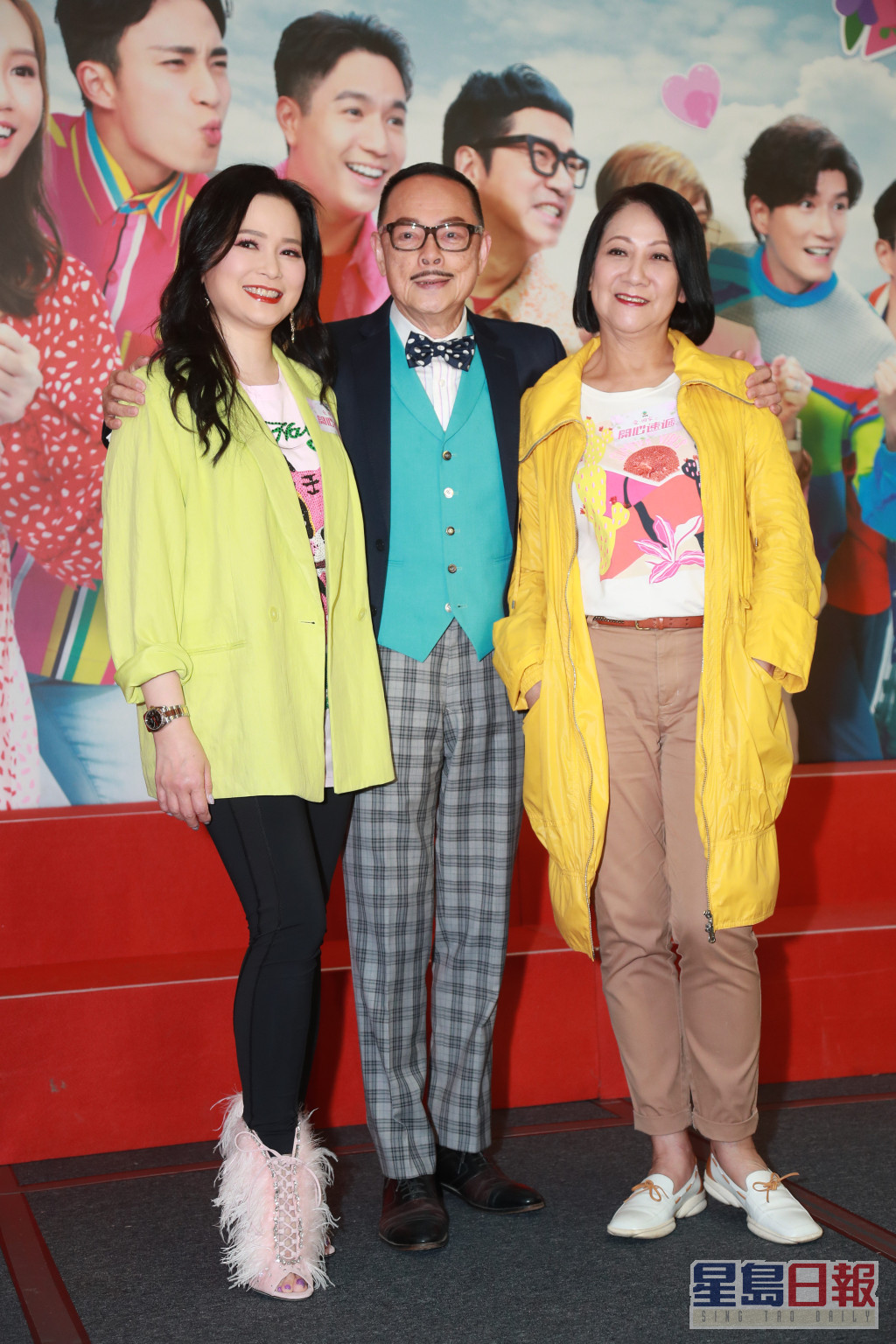 吕慧仪、张景淳、汤盈盈及刘丹等今日（14日）为《爱‧回家之开心速递》宣传，与观众欢度母亲节。