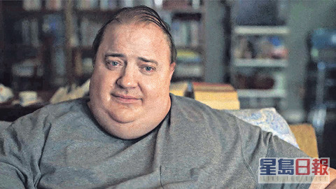 班顿费沙今次在《鲸》中饰演重量级身型胖子，每日开工花数小时化妆。