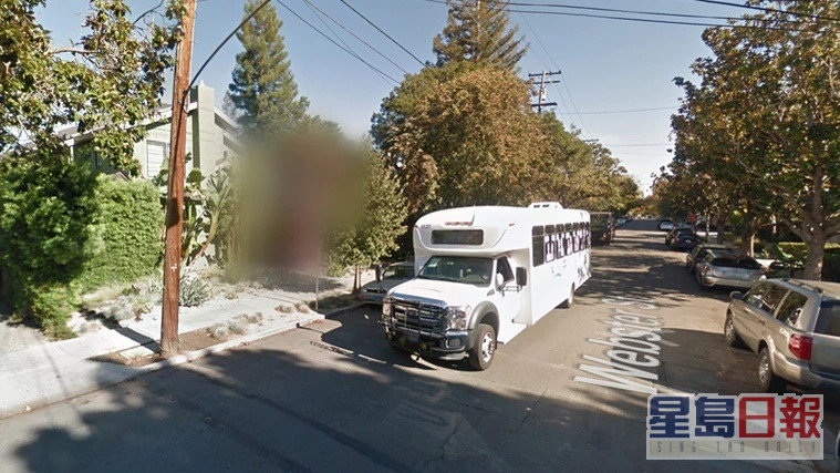 被模糊的建筑为库克的住所。Google街景图