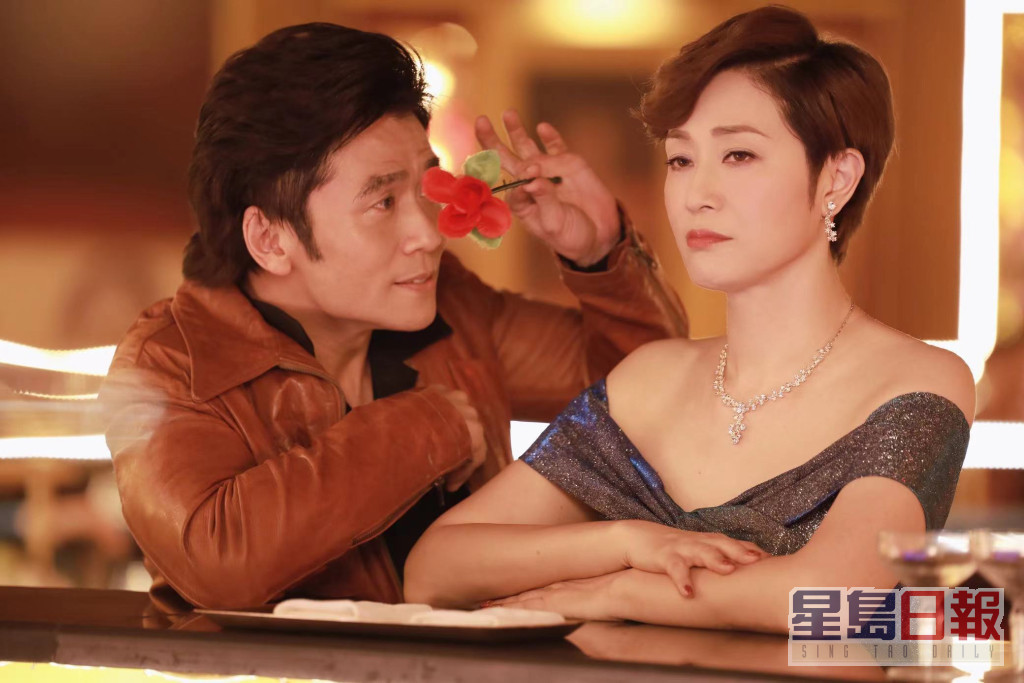 在《一舞倾城》中，与陈法蓉饰演夫妻。