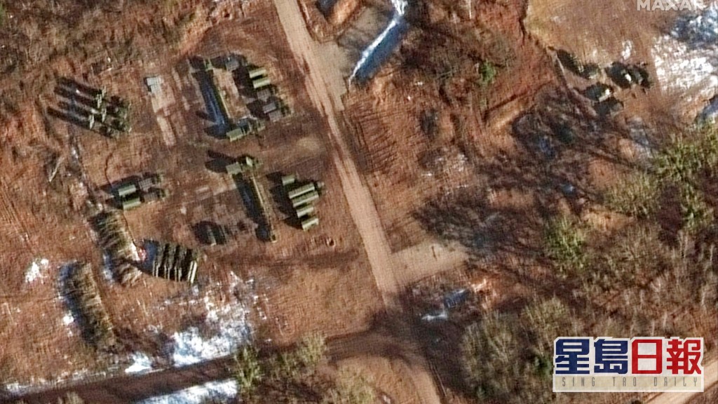 衛星影像顯示在烏克蘭邊境接攘的地區都有軍事活動進行中。REUTERS